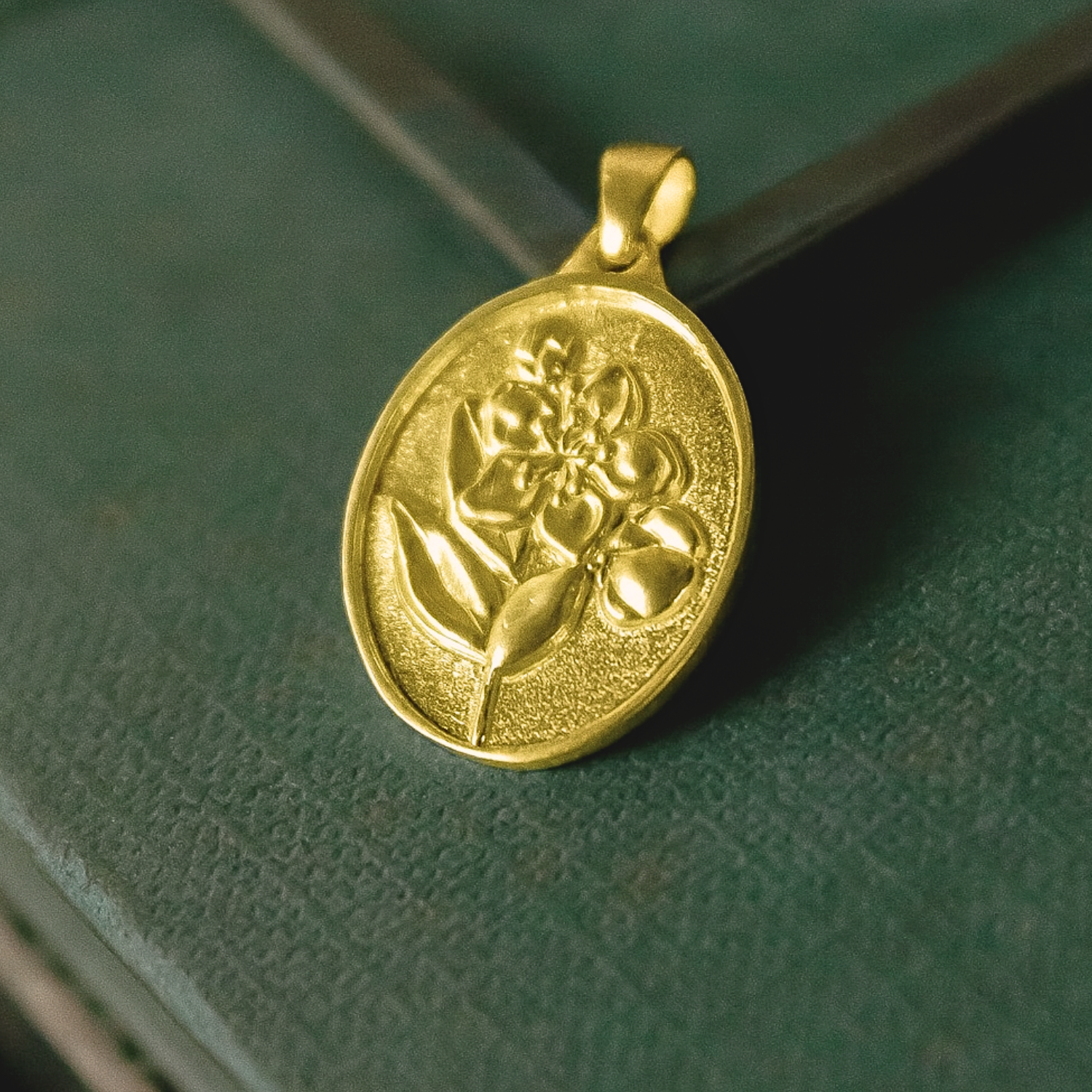 Medallita Arrayán Dorada