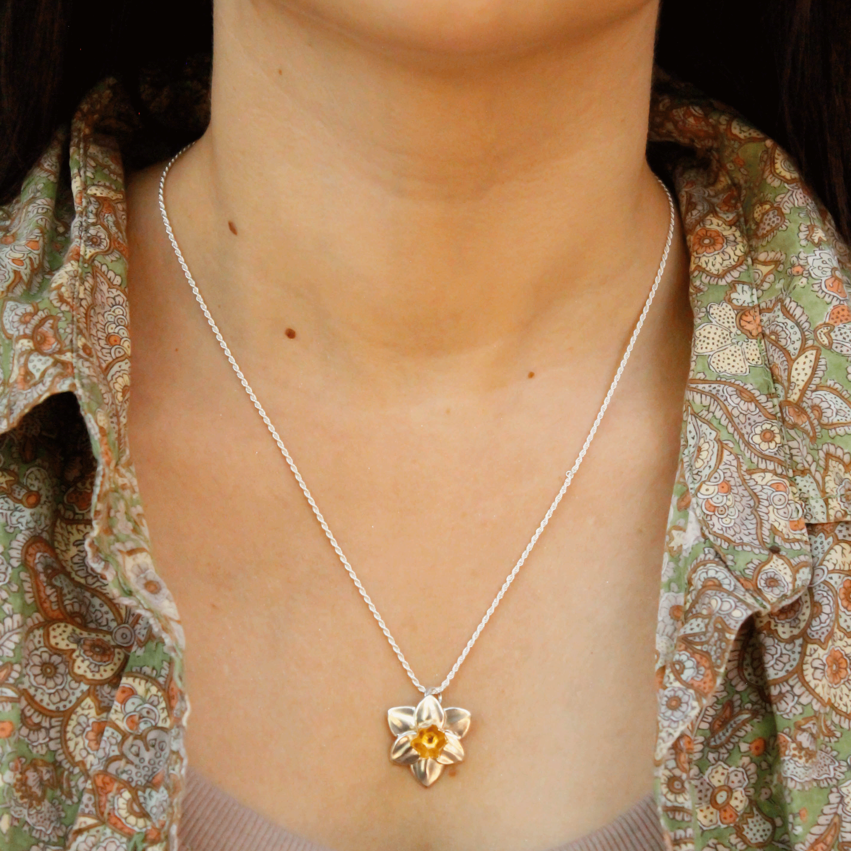 Colgante Narciso