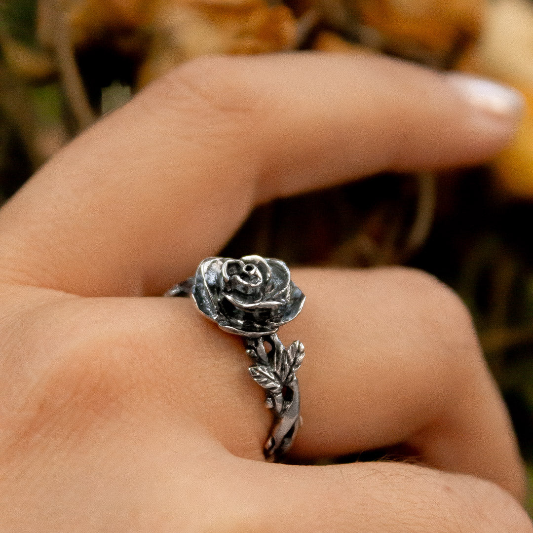 Anillo Rosa Grande plata envejecida