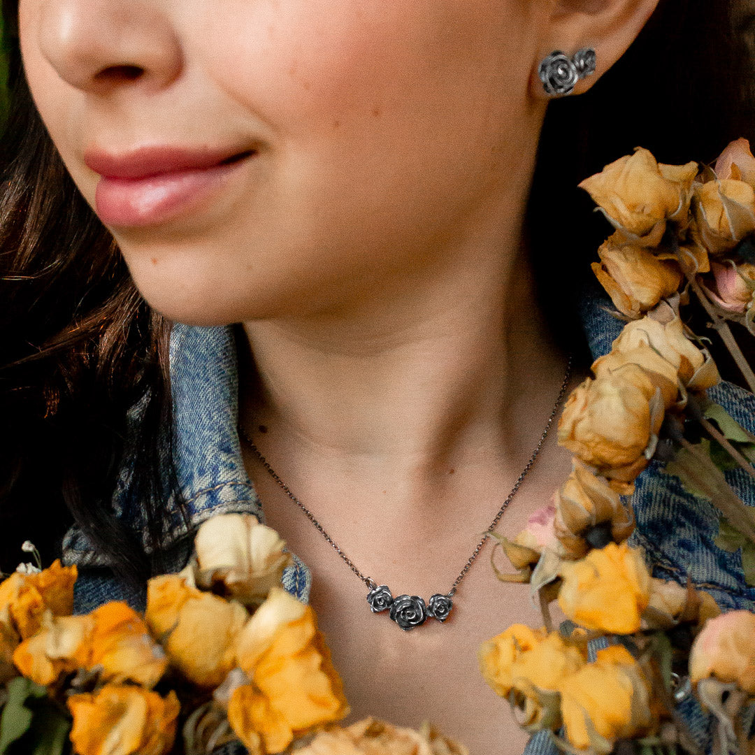 Colgante Rosas plata envejecida